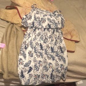 I am selling this summer dress nice fabric worn once